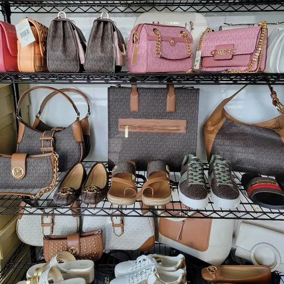 Meet your Posher, Boutique LMI - Picture 3 of 16